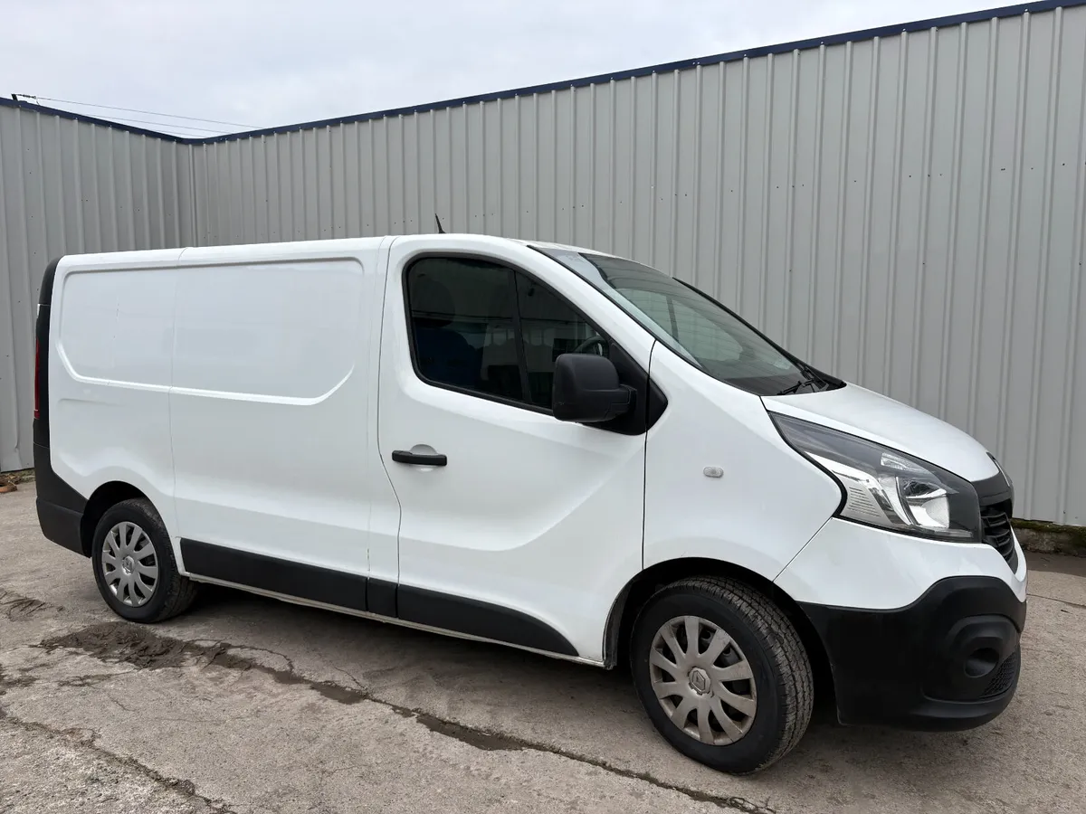 Renault Trafic 2016 - Image 1