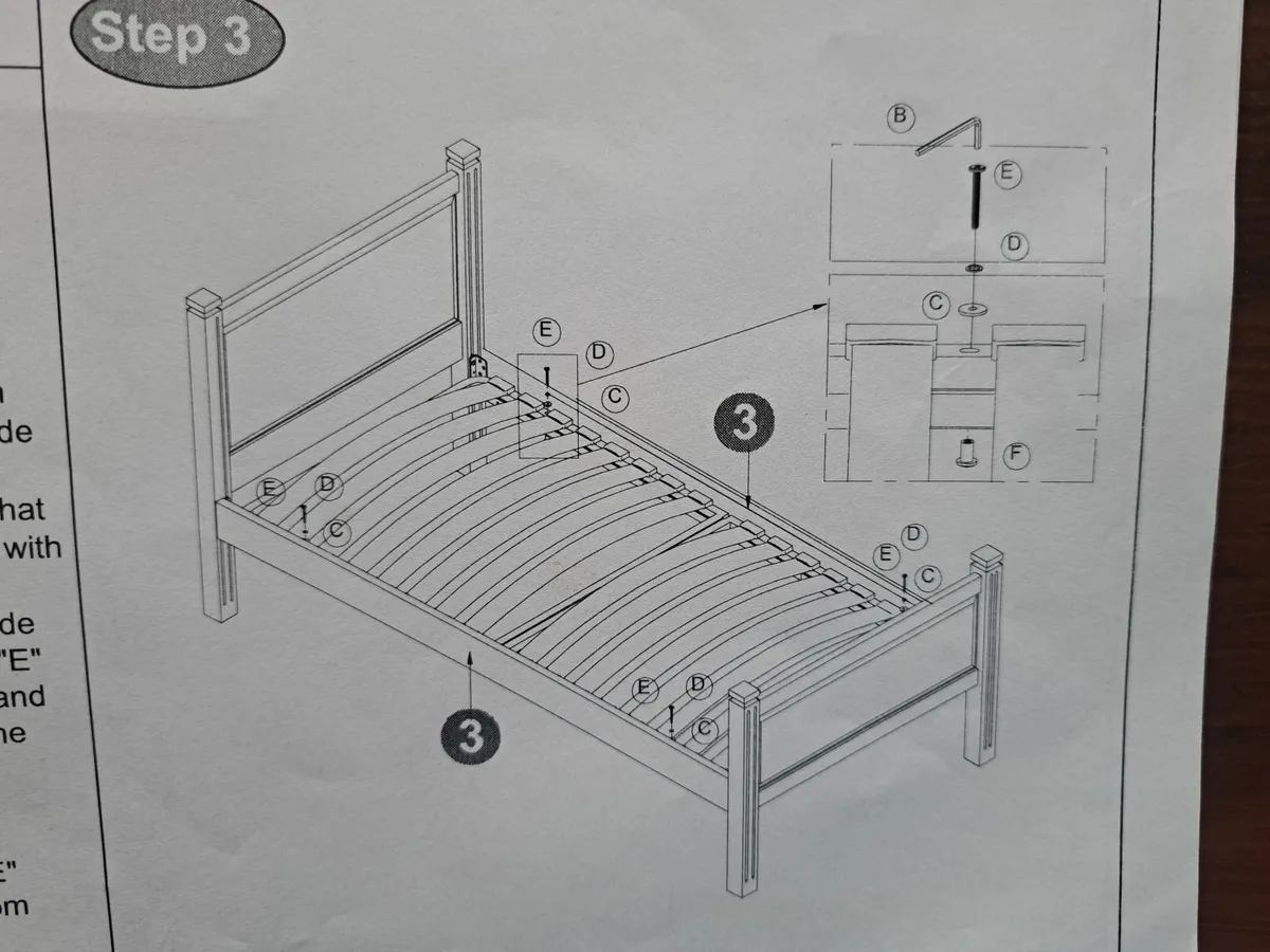 Single wooden bed - Image 3