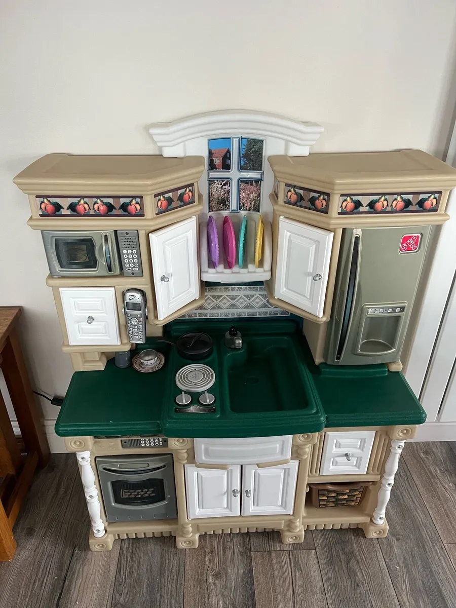 Step 2 Play Kitchen - Image 1