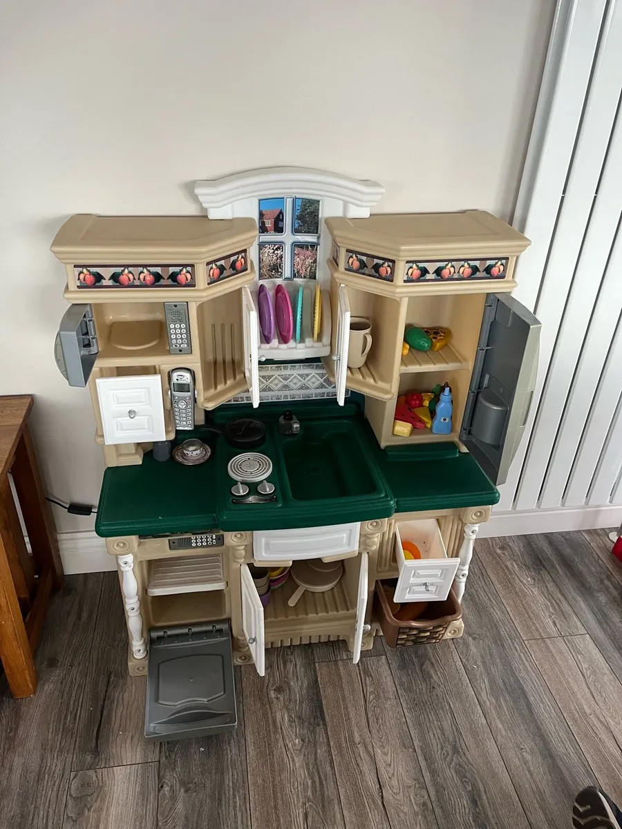 Step 2 Play Kitchen - Image 2