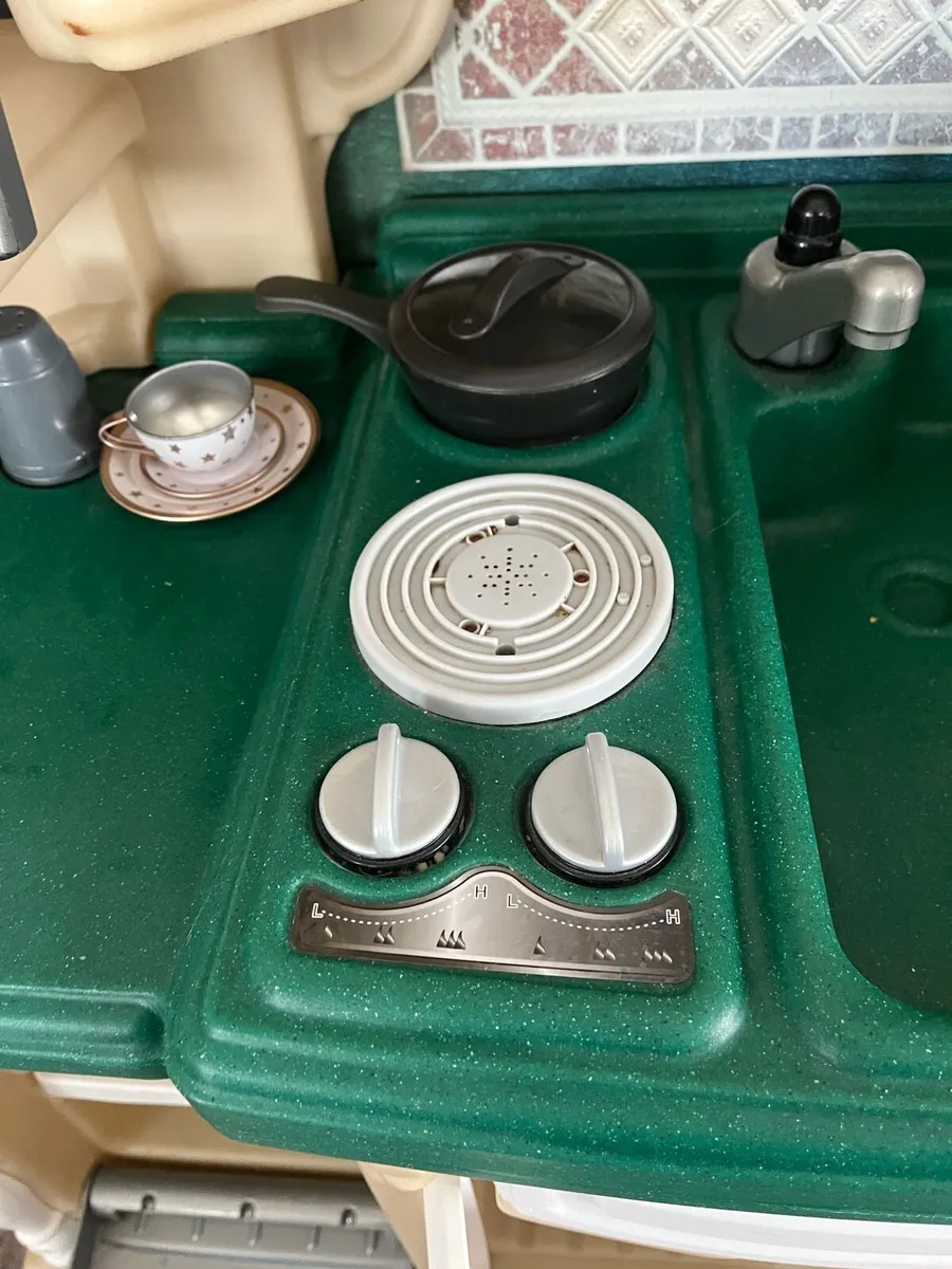 Step 2 Play Kitchen - Image 3