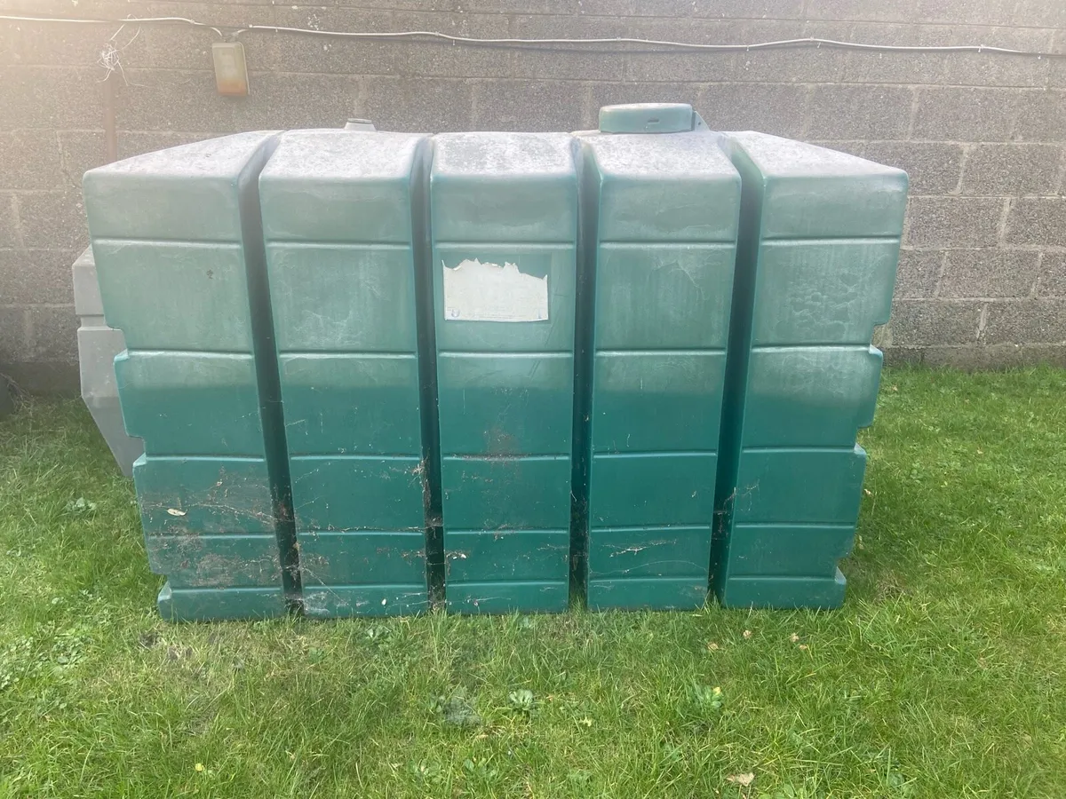 1000ltr oil tank - Image 1