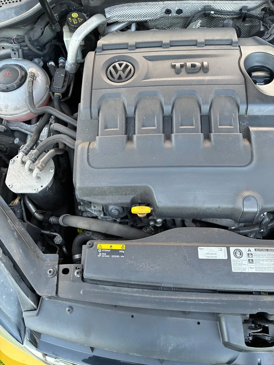 2017 Volkswagen Golf R line 2.0tdi - Image 4