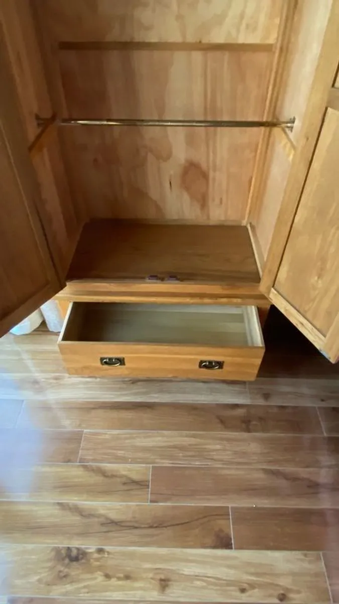 bedroom furniture - Image 4