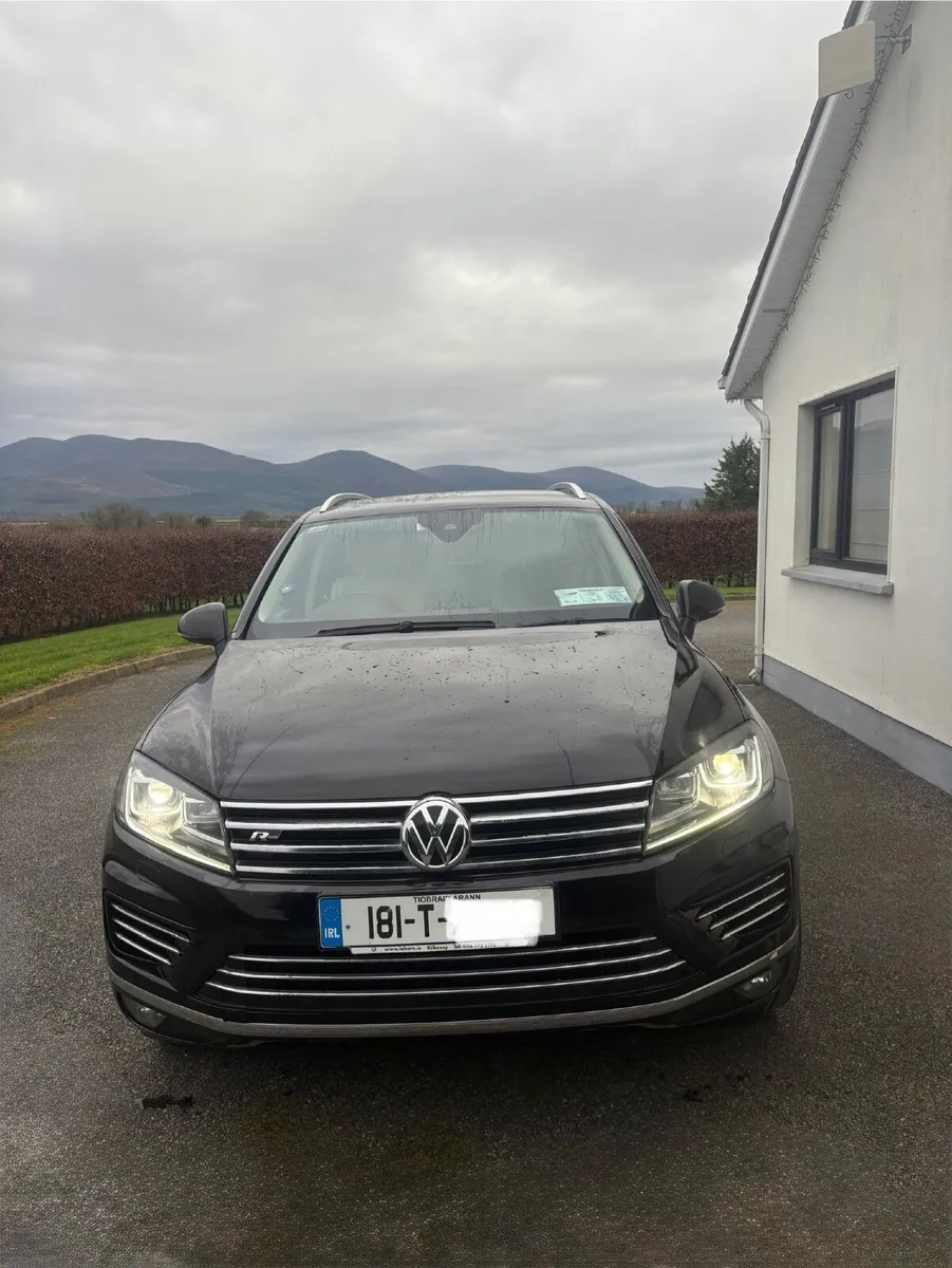 Volkswagen Touareg 2018 Commercial taxed, Passenge - Image 3