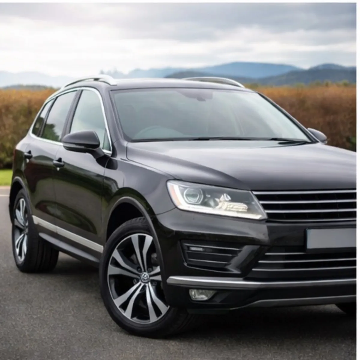 Volkswagen Touareg 2018 Commercial taxed, Passenge - Image 1