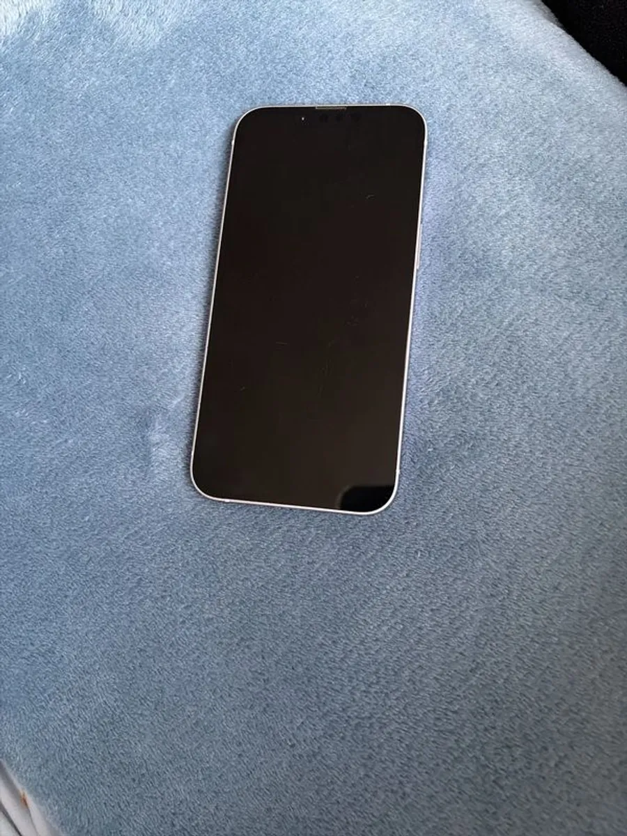 IPhone 14 - Image 1