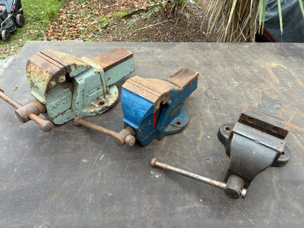 Record & Woden Engineers Vices - Image 1