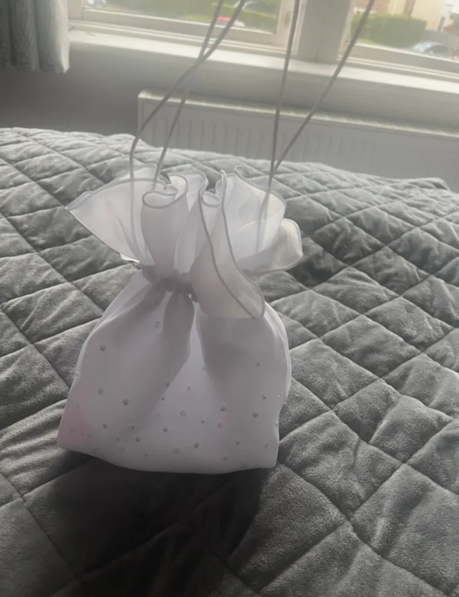 Girls communion bag - Image 2