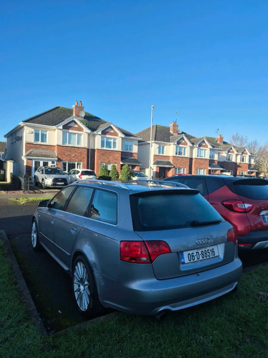 Audi A4 2.0T petrol 220bhp quattro manual - Image 2