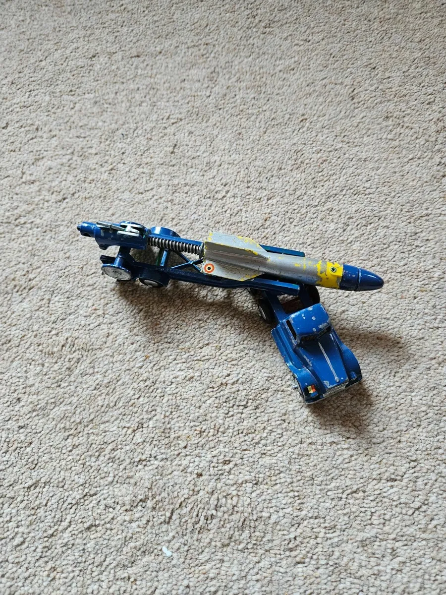 Corgi Crescent Mobile Missike Launcher - Image 1