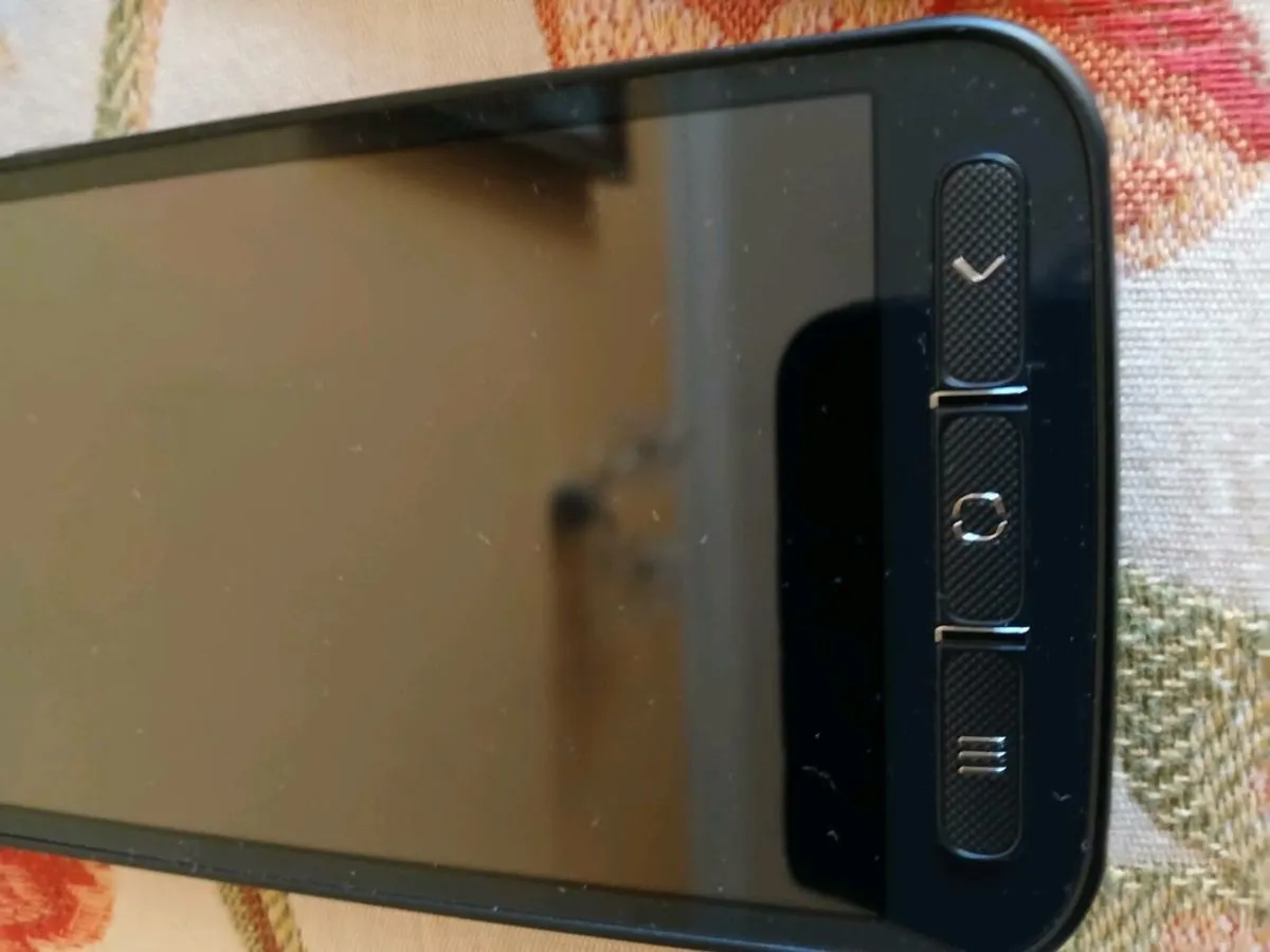 Samsung smart mobile phone. - Image 2