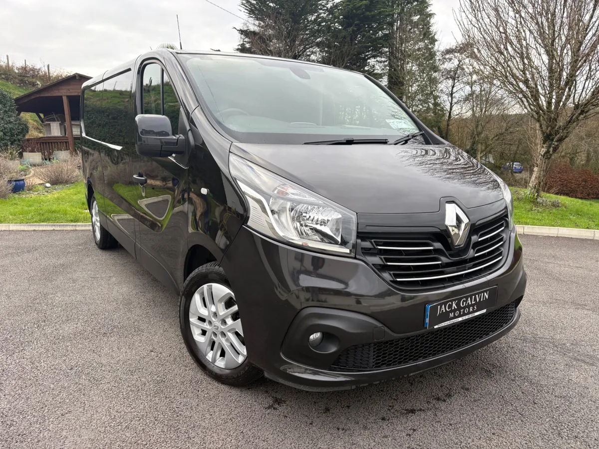 2019 Renault Trafic Sport  Low Km - Image 1