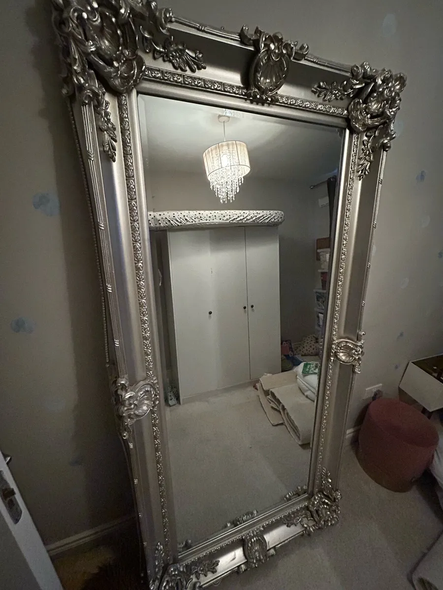 Free mirror