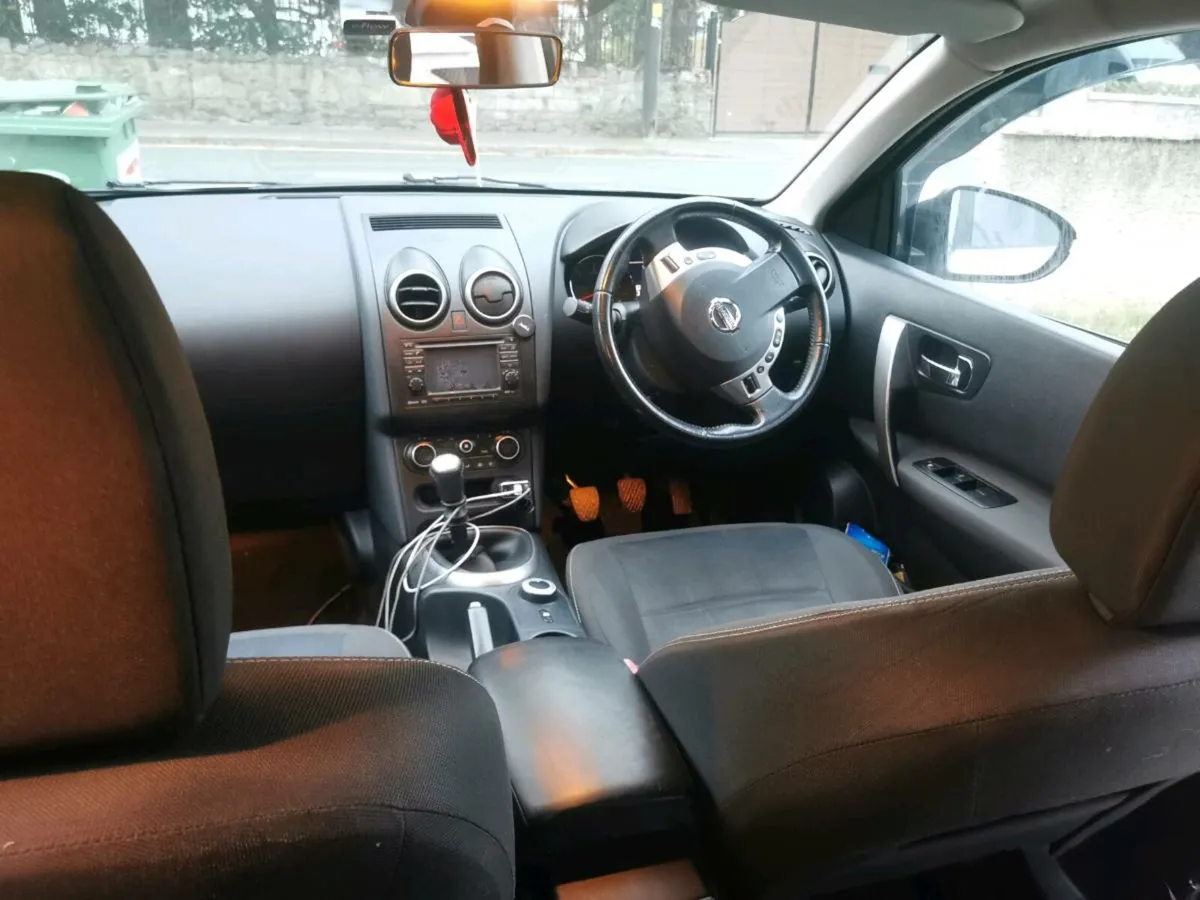 Nissan Quashqai 2012, 7seater - Image 4