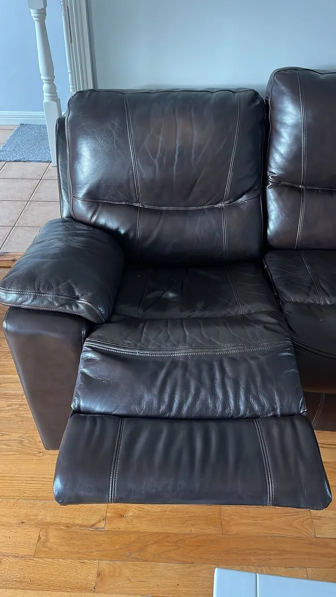3+2 Leather Recliner Suite - Image 3