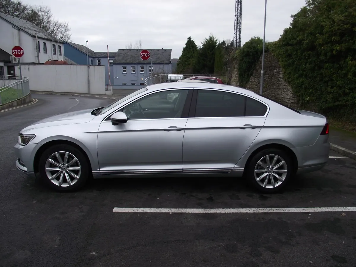 2015 VW Passat 1.6 TDI Bluemotion Highline - Image 3