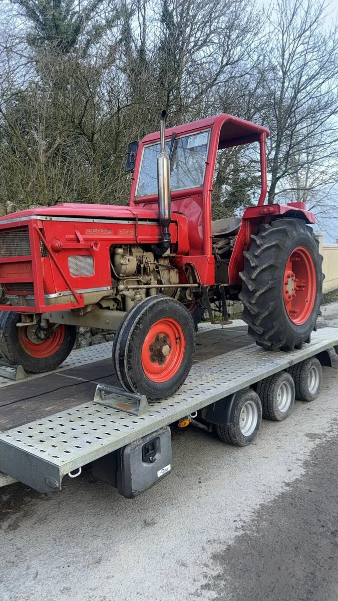 2 x  vintage zetor tractors - Image 1