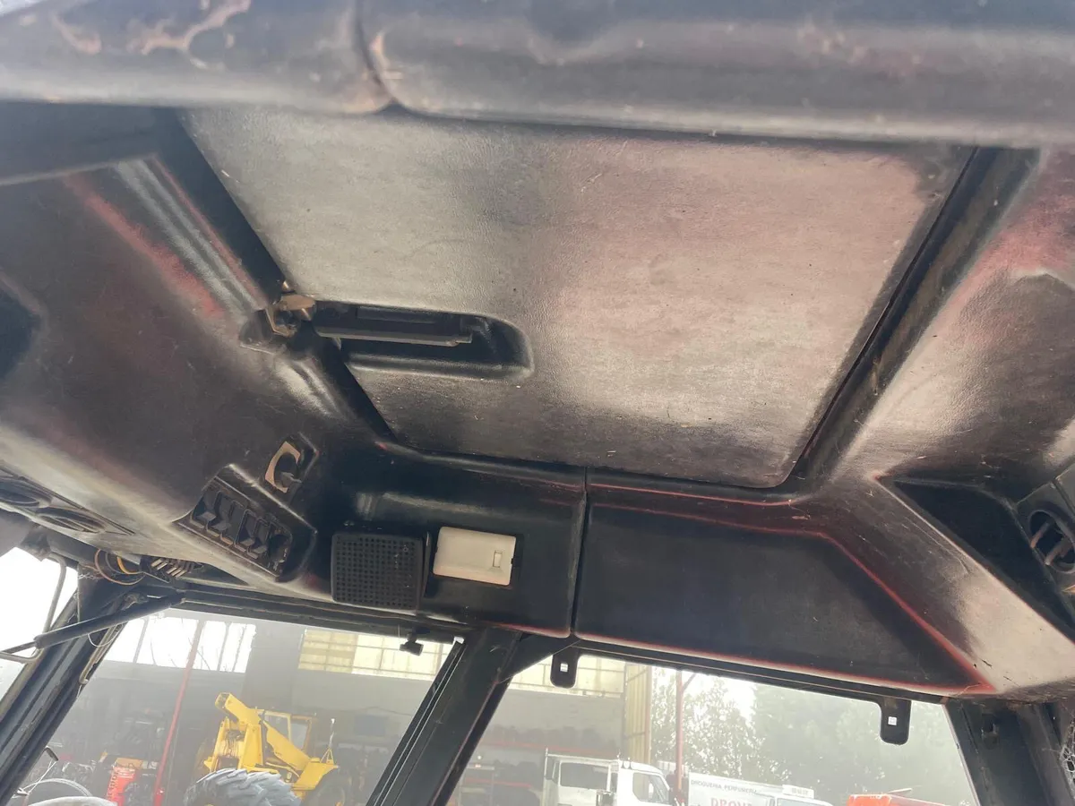 European Ursus Cab - Image 4