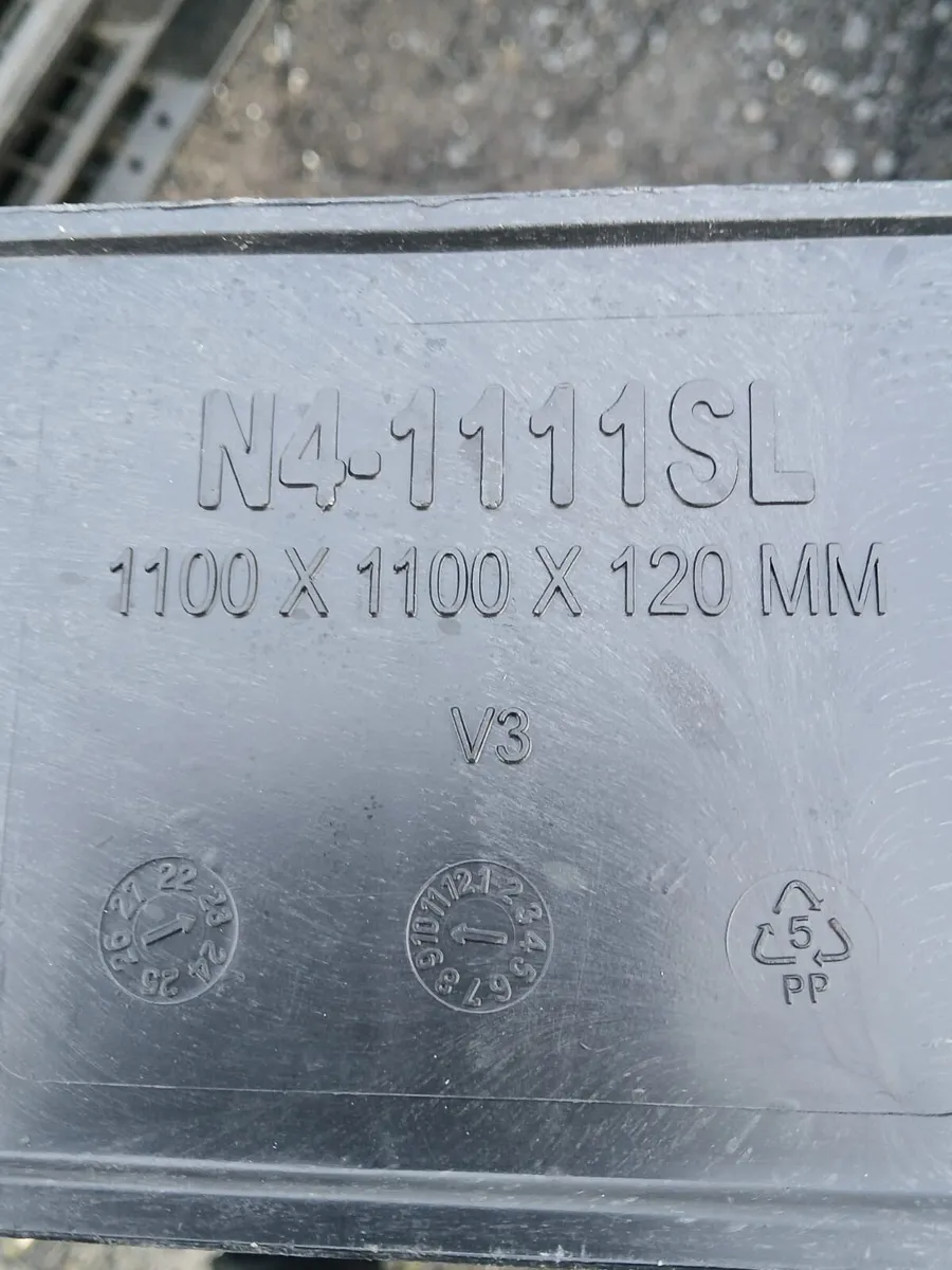 Plastic Pallets - Image 3