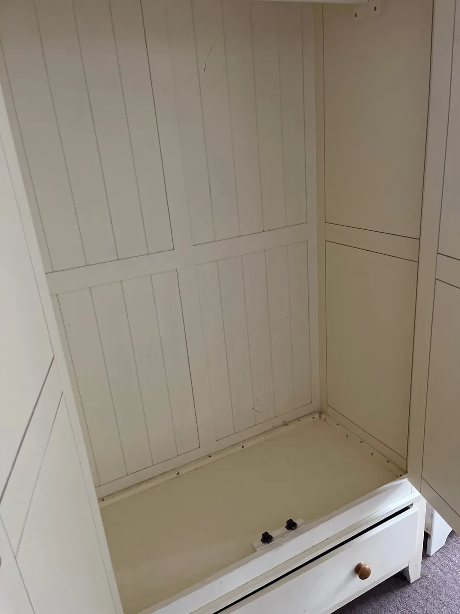 Wardrobe - Image 2
