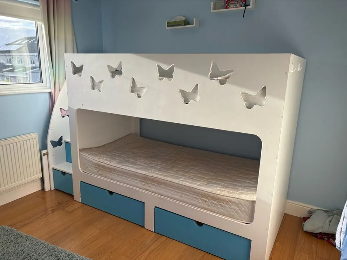 Bunk beds - Image 1