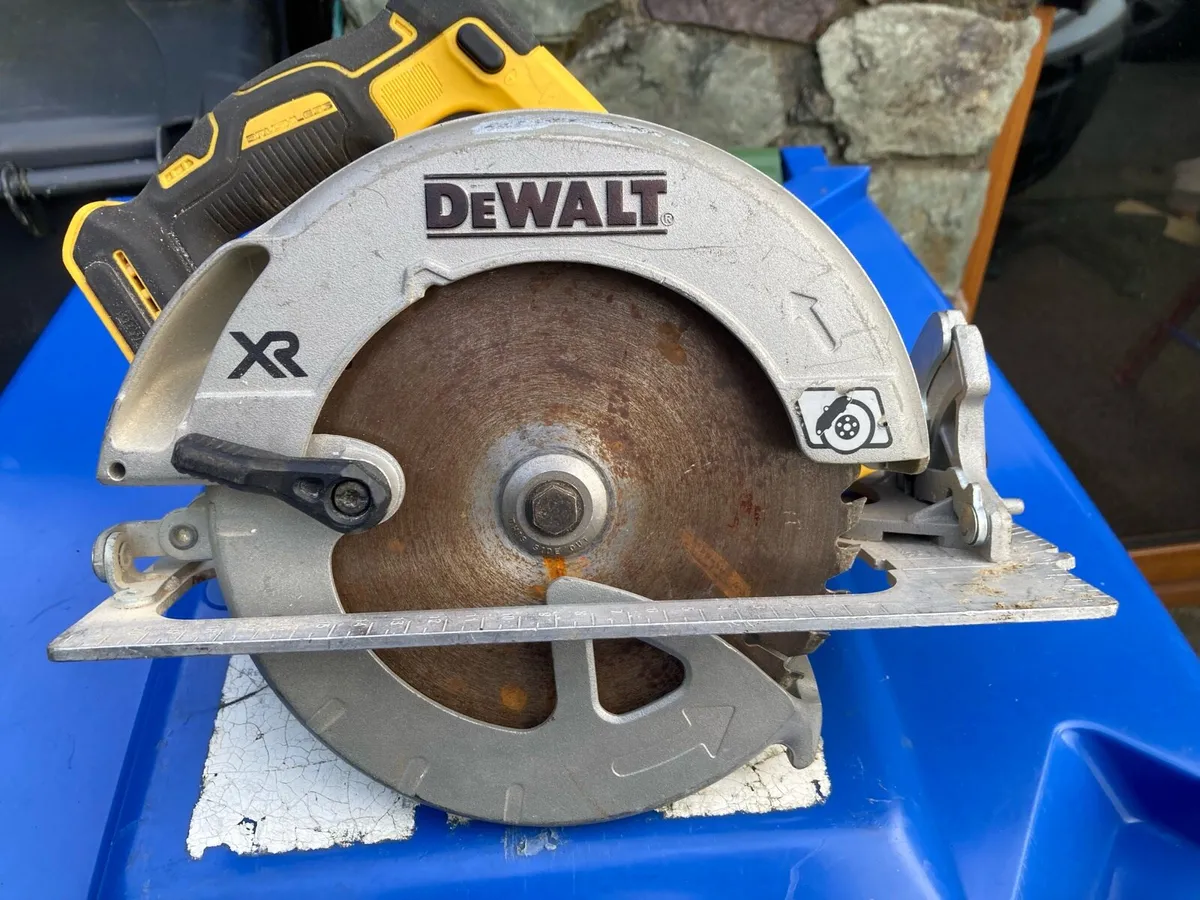 Dewalt 18v Circular Saw - Image 1