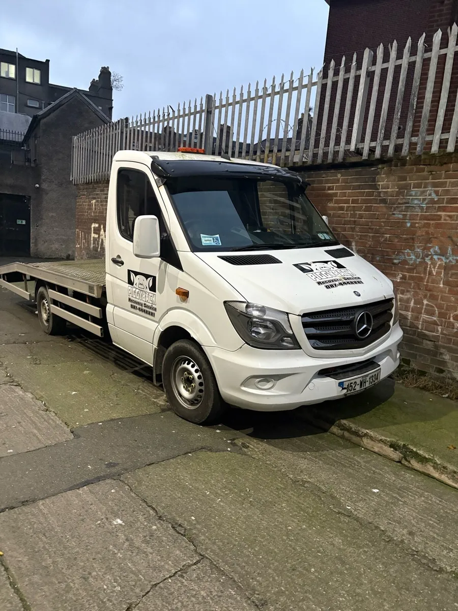 2015 Mercedes sprinter recovery truck - Image 1