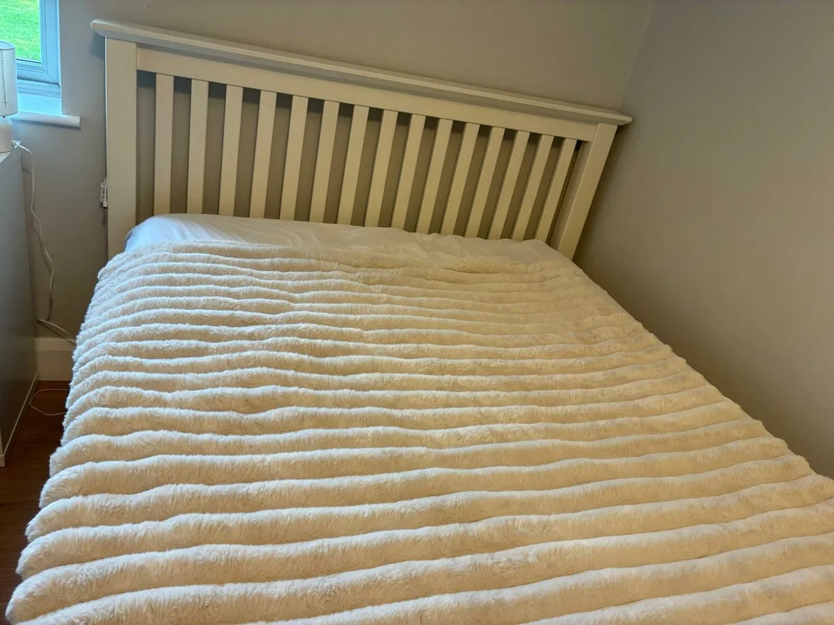 Double bed - Image 3