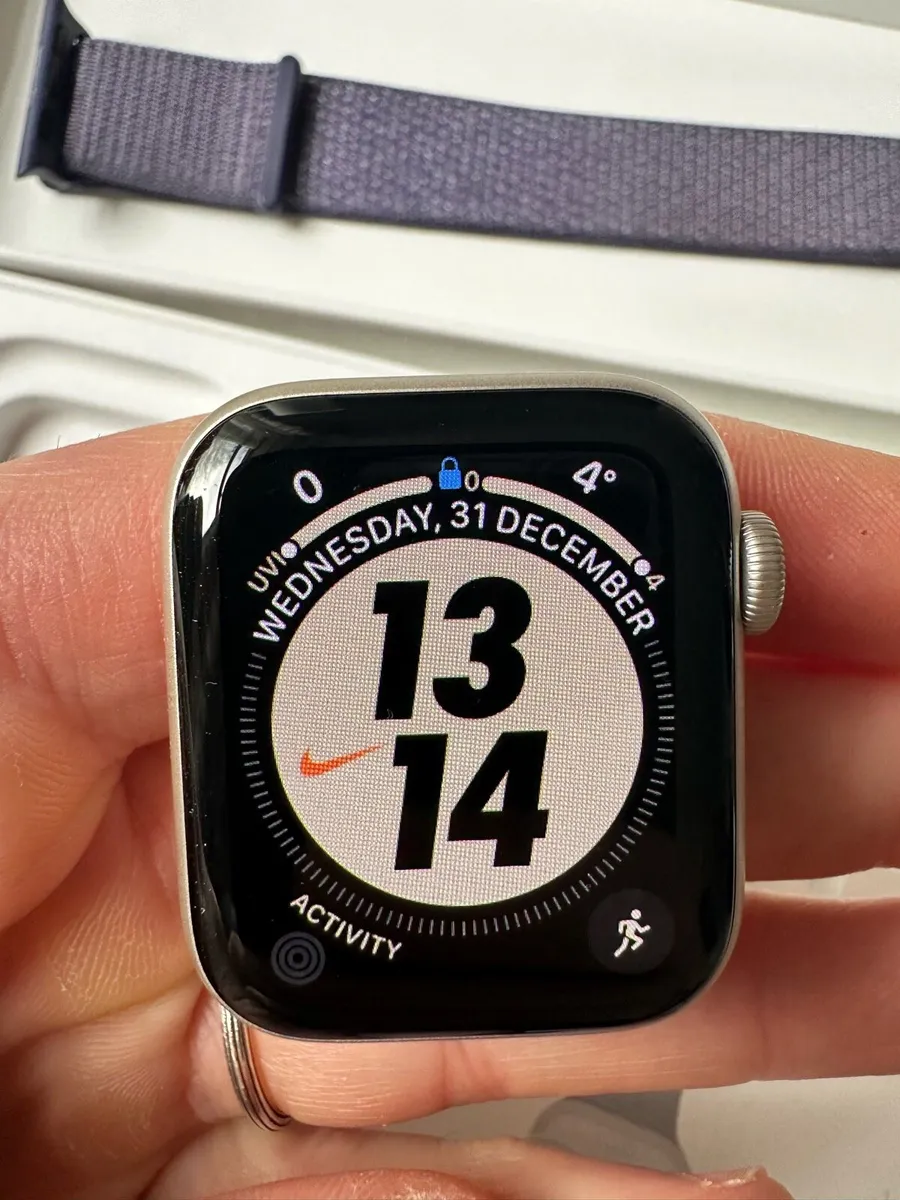 Apple watch SE 3Gn 40mm - Image 2