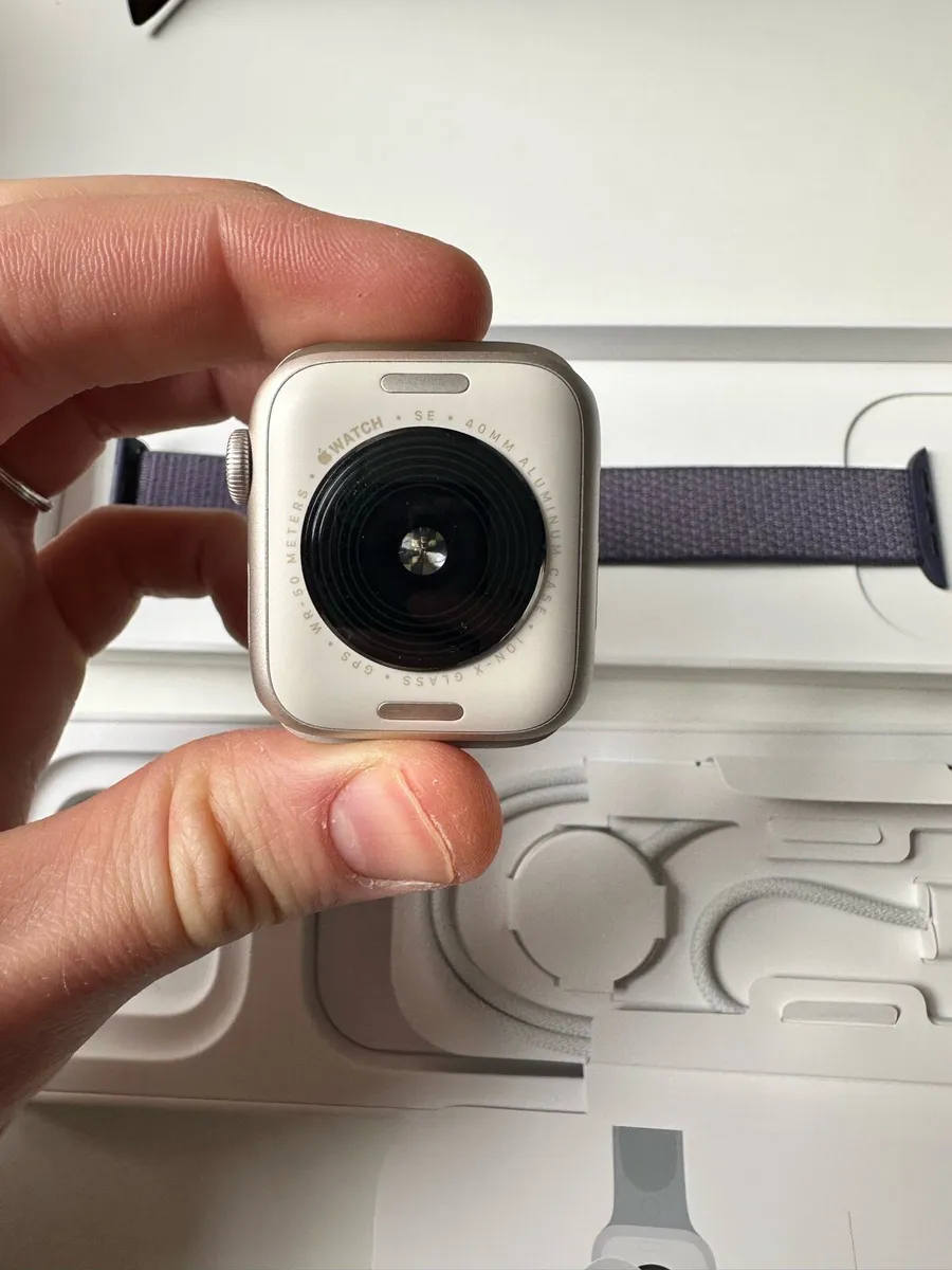 Apple watch SE 3Gn 40mm - Image 4