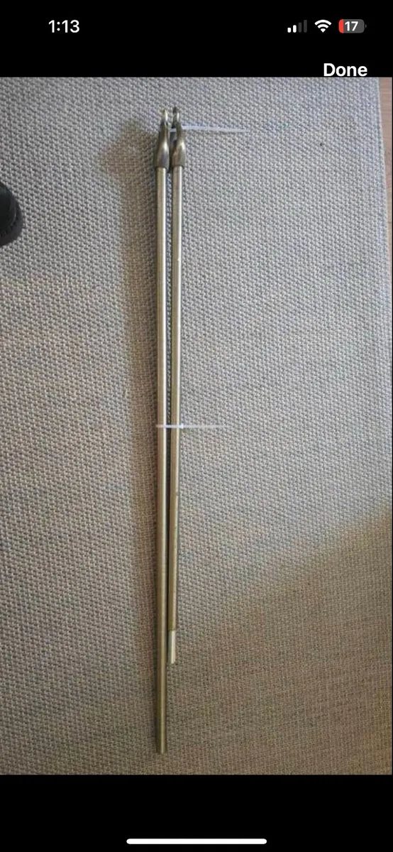 Brass curtain pole - Image 1