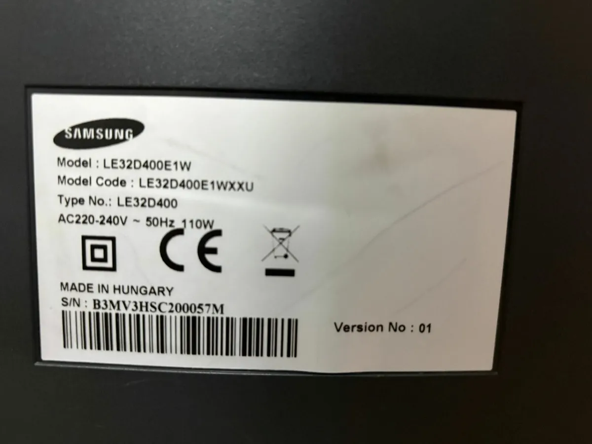 Samsung 32" + remote note: is not smart tv - Image 2