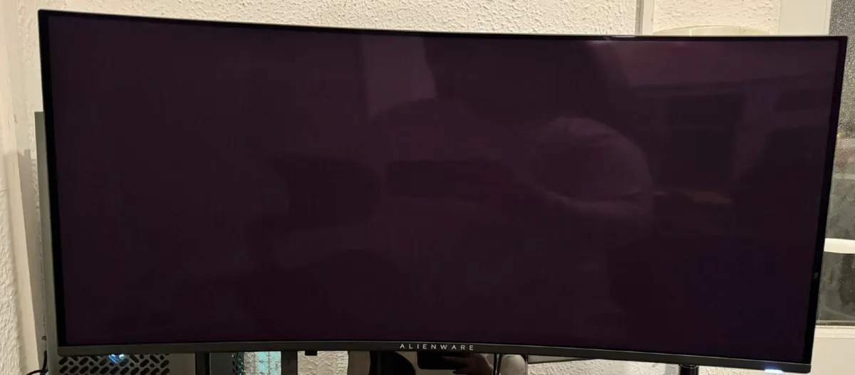 Alienware 34 240Hz QD-OLED Gaming Monitor - Image 2