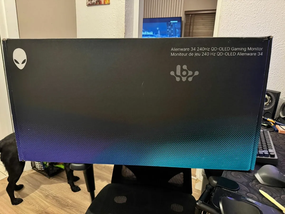 Alienware 34 240Hz QD-OLED Gaming Monitor - Image 1