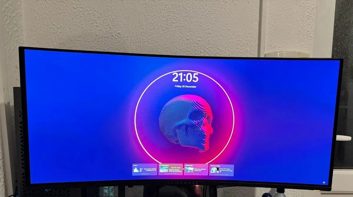 Alienware 34 240Hz QD-OLED Gaming Monitor - Image 3