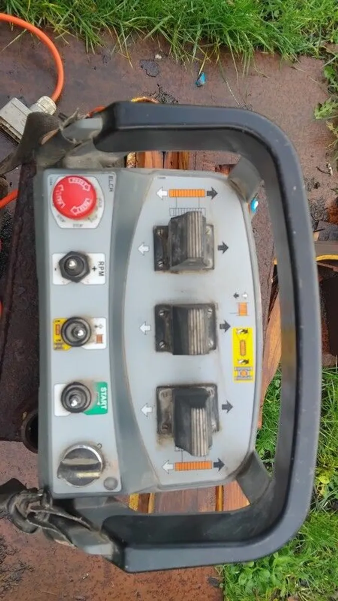 concrete pump or piling remote control - Image 1