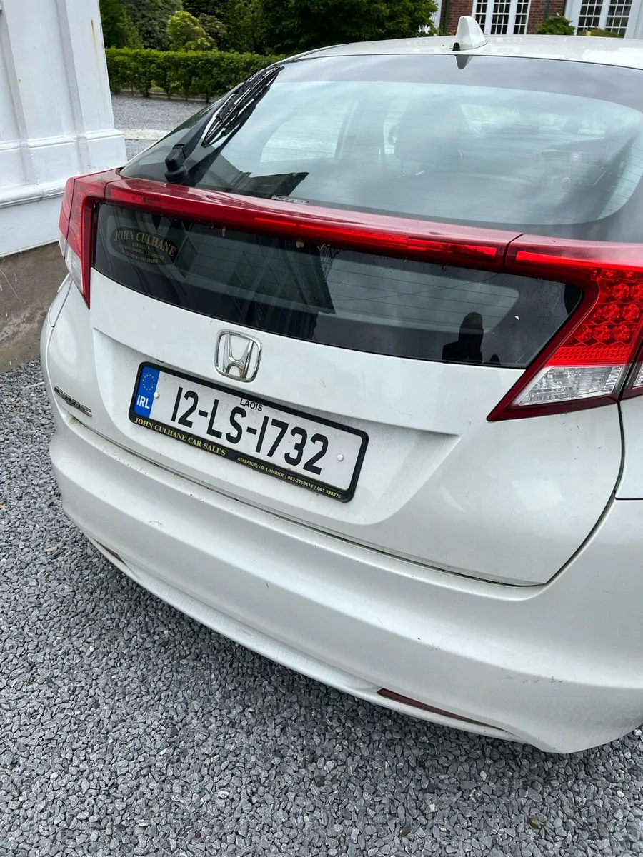 2012 Honda civic - Image 3