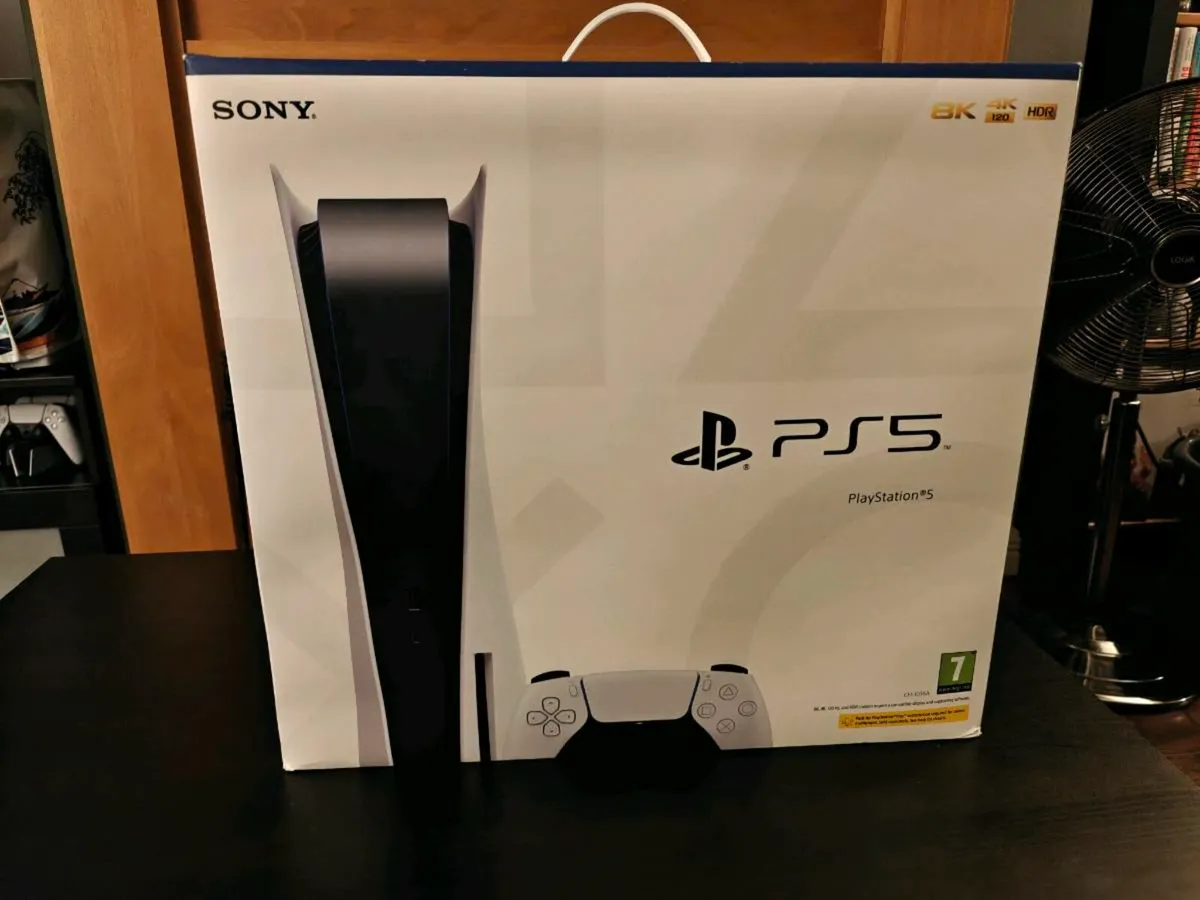 PlayStation 5 Disc Edition - Image 1