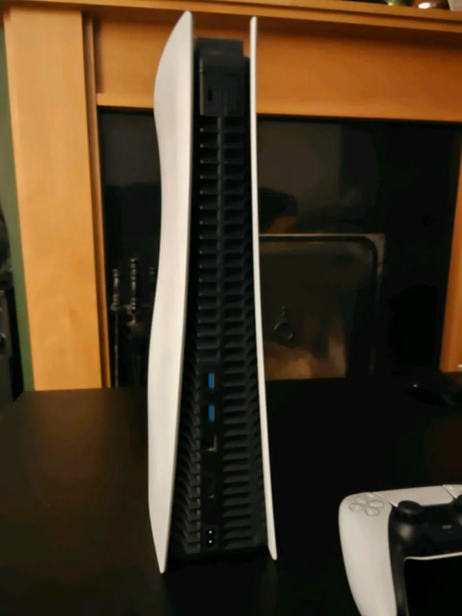 PlayStation 5 Disc Edition - Image 4