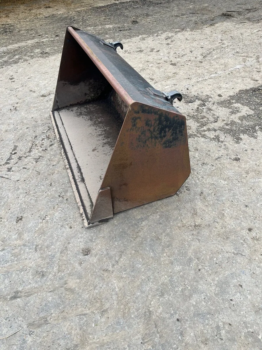 Rossmore 5ft Bucket - Image 3