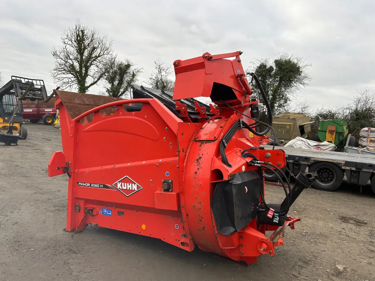 2022 Kuhn Primor 2060H Straw Blower - Image 1
