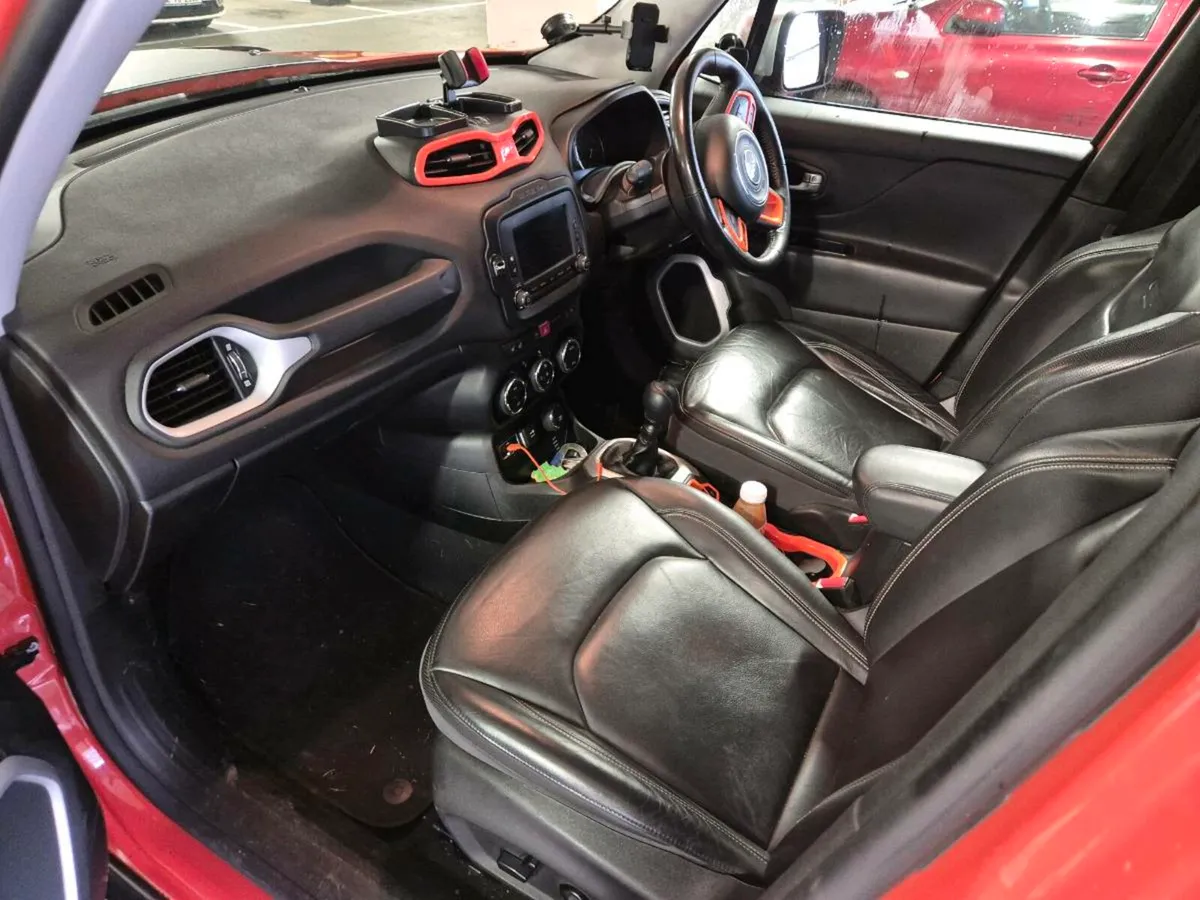 Jeep renegade - Image 2