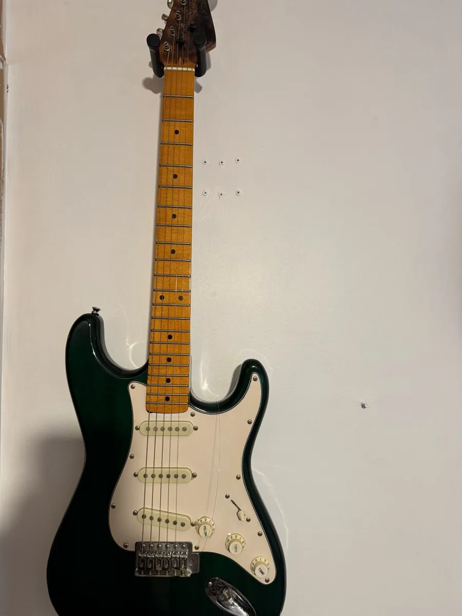 Green partscaster - Image 1