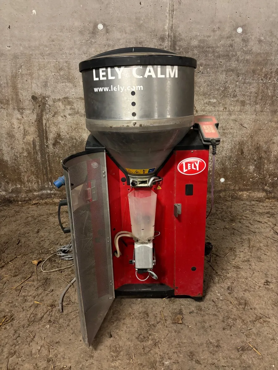 Lely calm auto calf feeder - Image 1