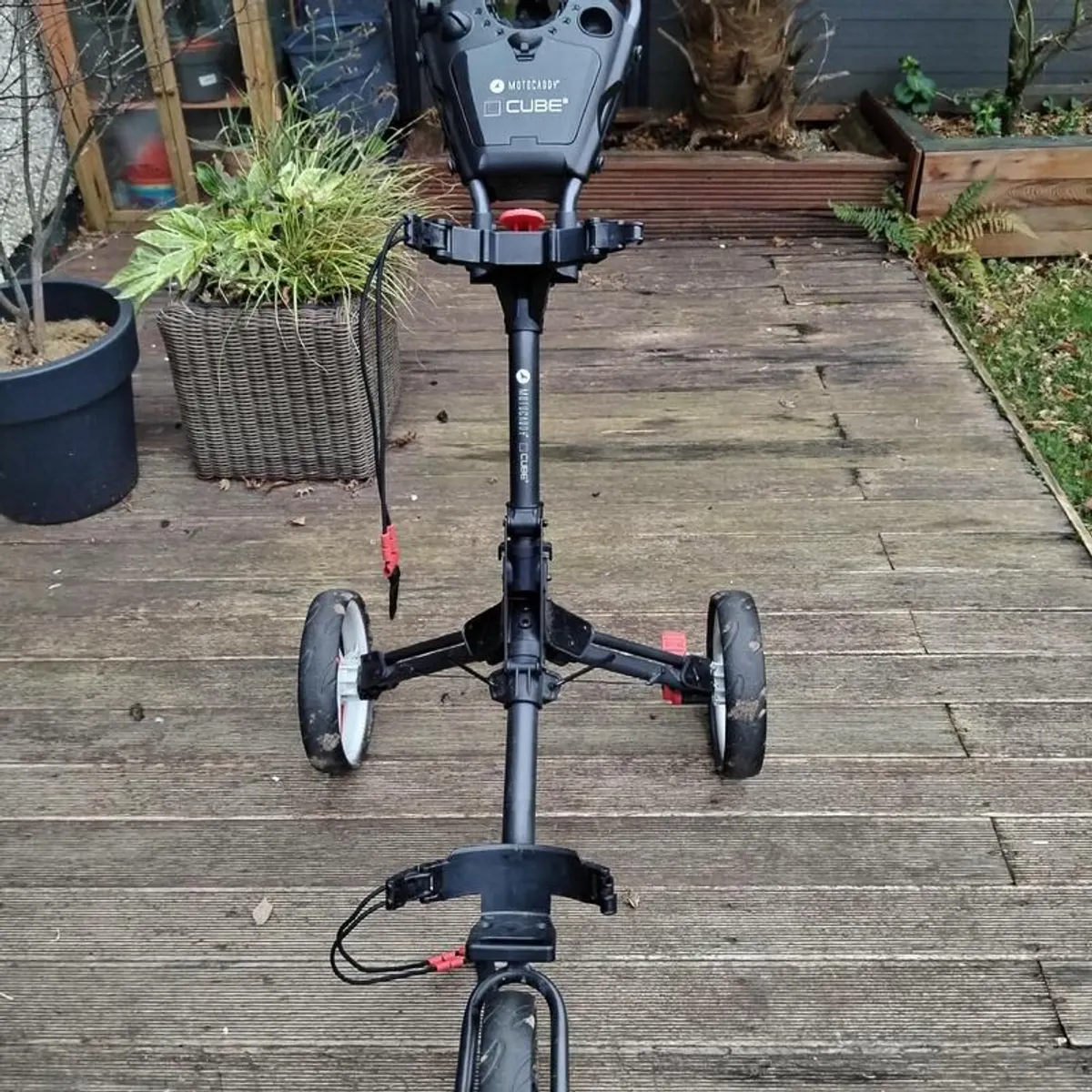 Powakaddy Cube 3 golf trolley - Image 3