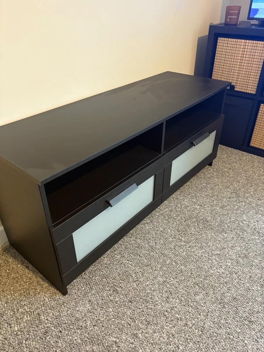 TV stand - Image 2
