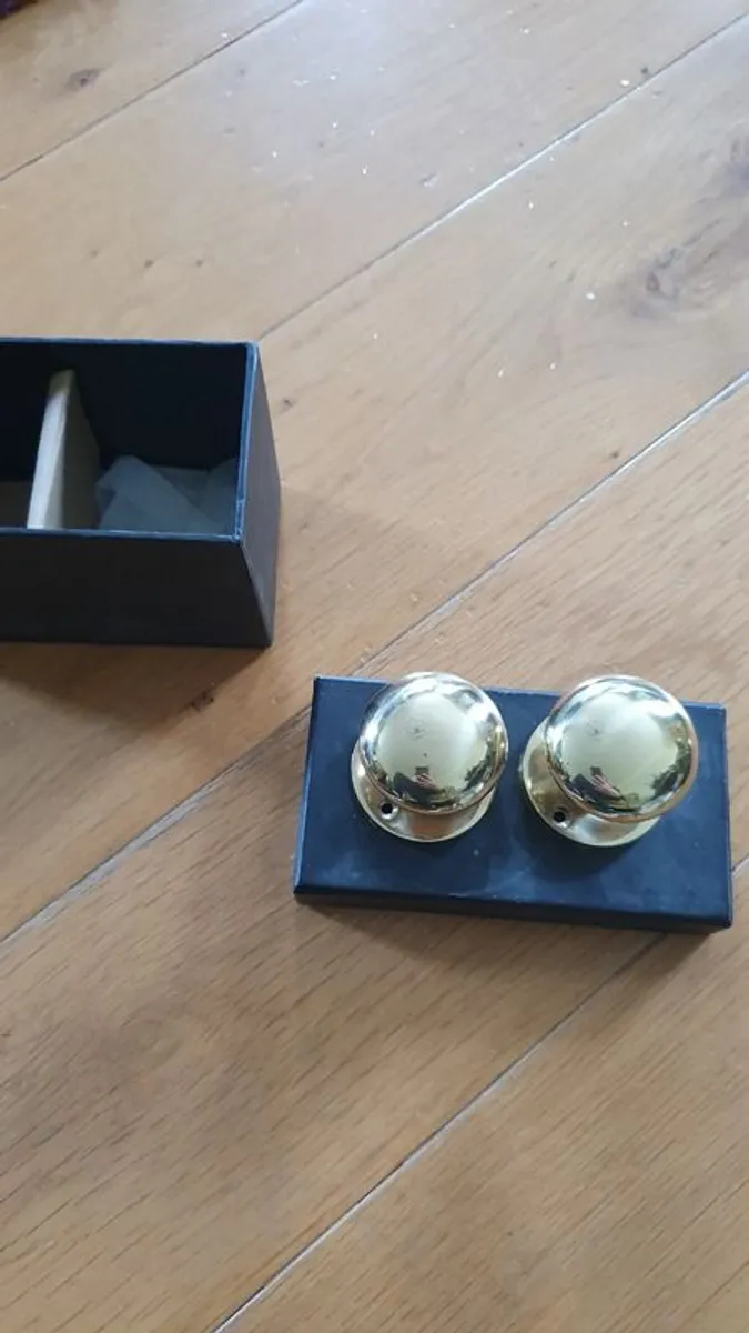 Brass door knobs - Image 4