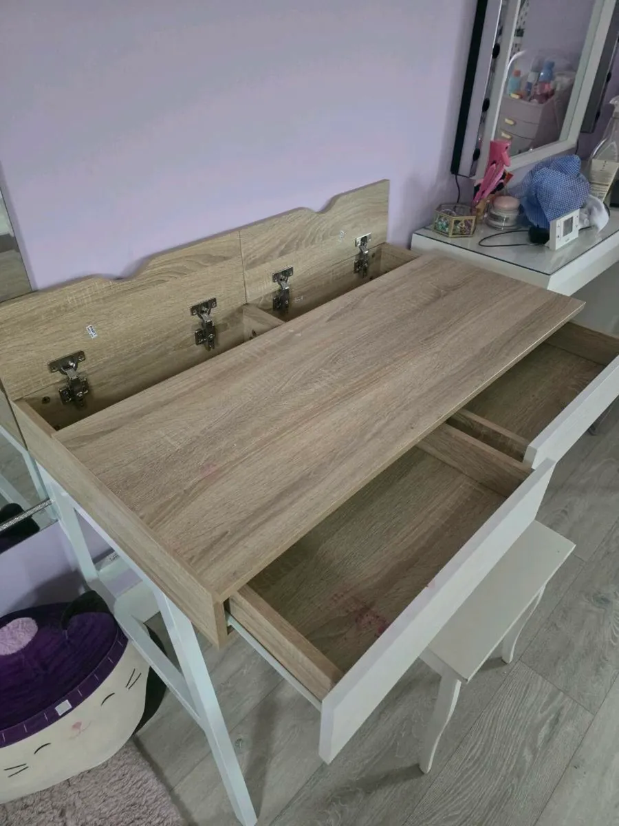 Arts and craft table - Image 3