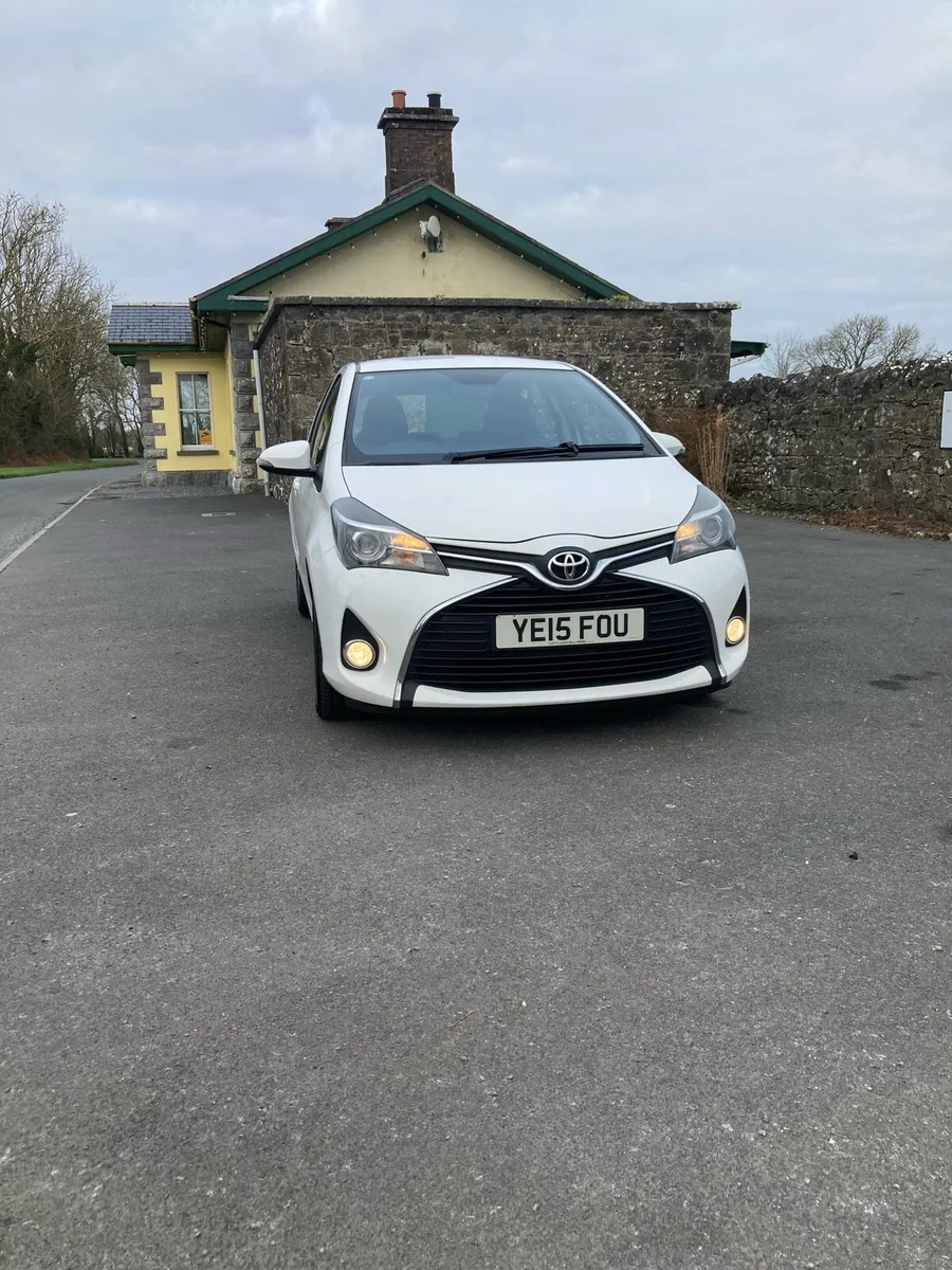 Toyota Yaris 1.3 - Image 2